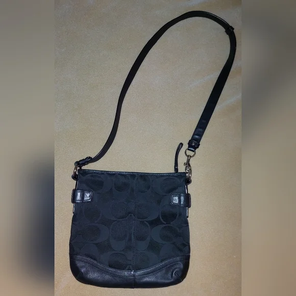 COACH Crossbody Signature C Shoulder Bag Black - Picture 2 of 8